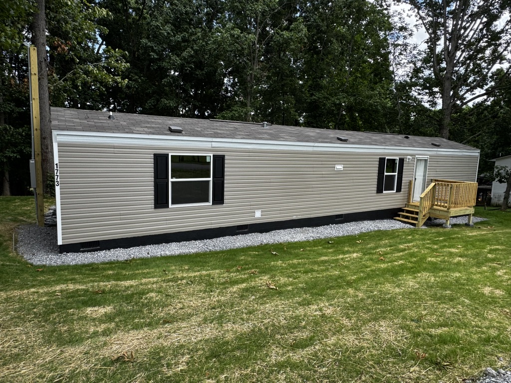 1773 Jim Fox Road